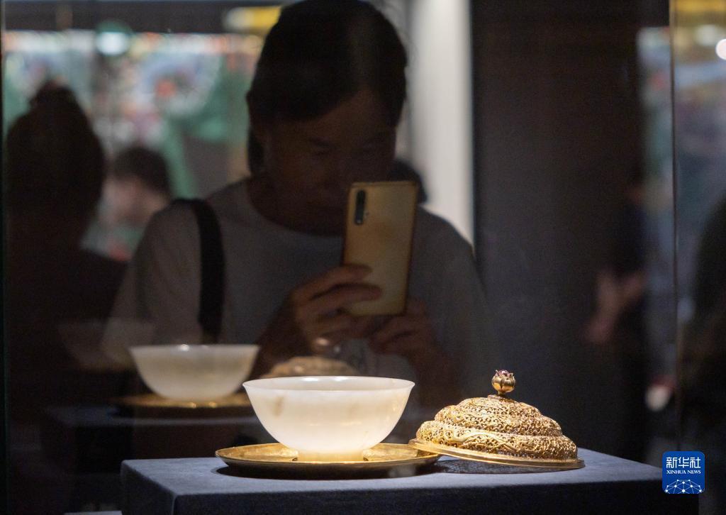 宝运莱手机登录页面